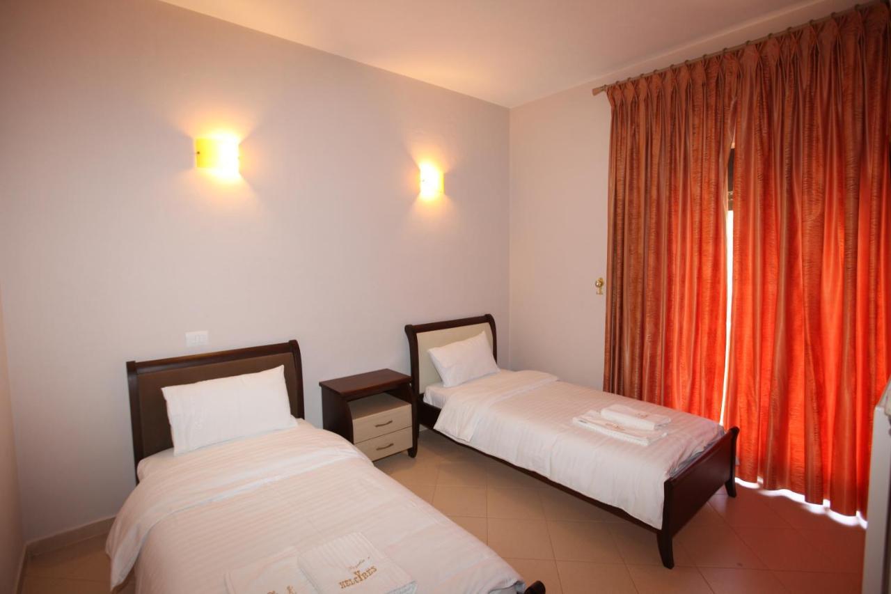Hotel Gryka e Kelcyres Zewnętrze zdjęcie