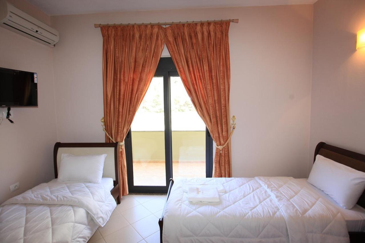 Hotel Gryka e Kelcyres Zewnętrze zdjęcie